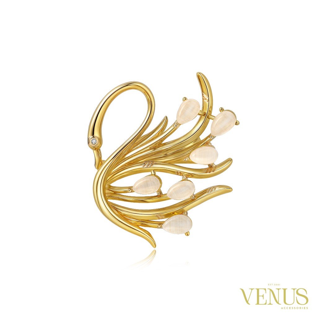 Swan Pearl Gold Brooch