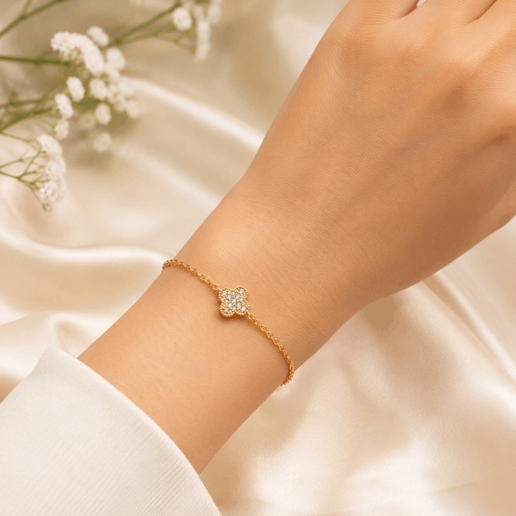 Clover Pavé Gold Bracelet