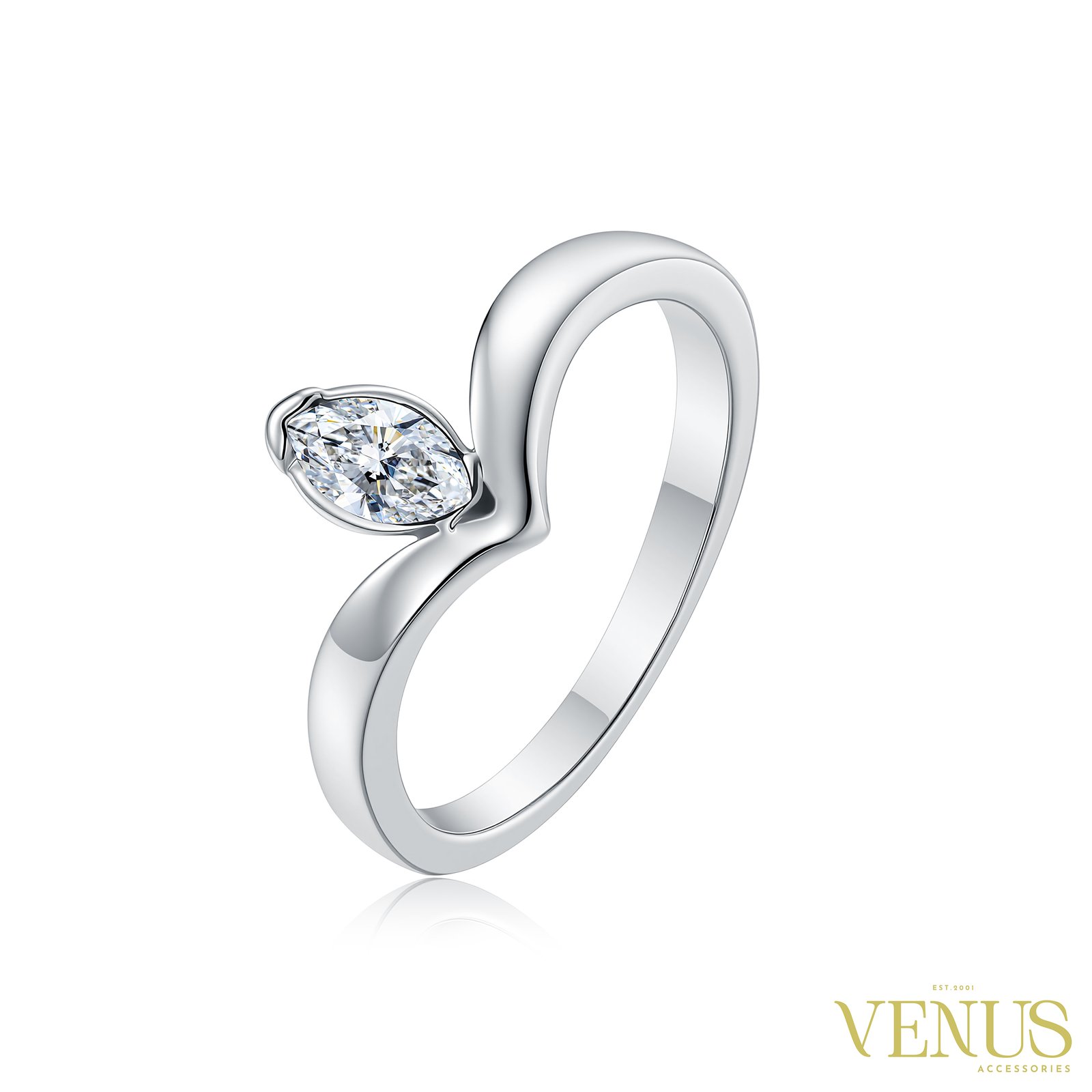 Elegant Stone Accent Ring – Silver